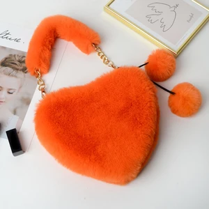QiQi Store El Çantası Peluş Kadın Kalp Şekilli Zincir Çanta Küçük Top Kolye Sevimli Bayan Çanta ile (Yurt Dışından)