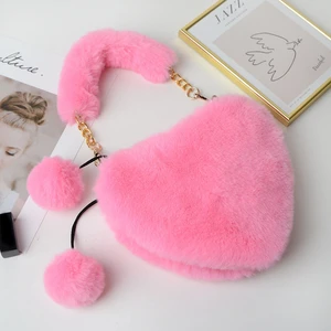 QiQi Store El Çantası Peluş Kadın Kalp Şekilli Zincir Çanta Küçük Top Kolye Sevimli Bayan Çanta ile (Yurt Dışından)