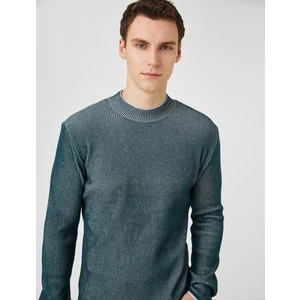 Basic Triko Kazak Yarım Balıkçı Yaka Dar Kesim