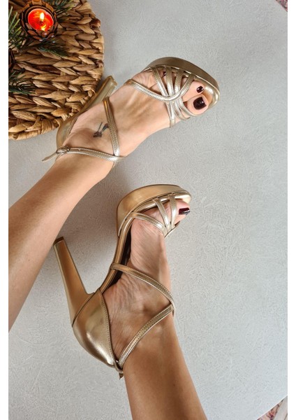 015 5009 Topukla Kadın Abiye Ayakkabı fırsatları