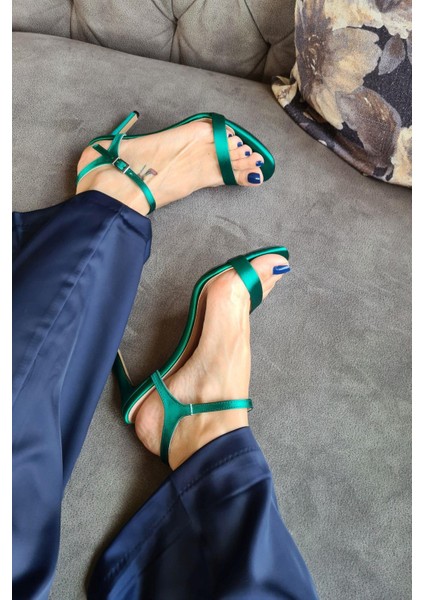 036 1100 Topukla Kadın Saten Tek Bant Abiye Ayakkabı fiyatları