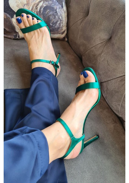 036 1100 Topukla Kadın Saten Tek Bant Abiye Ayakkabı fırsatları