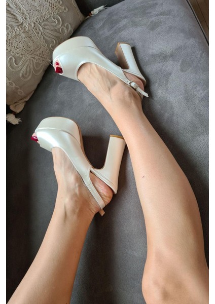 036 04154 Topukla Yüksek Topuklu Açık Platformlu Abiye Ayakkabı fiyatları