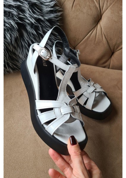 022 20631 Topukla Kadın Deri Dolgu Topuk Sandalet fırsatları