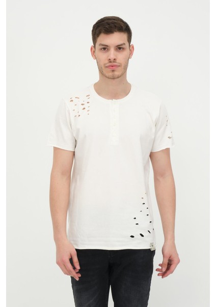 Erkek Düğmeli Yırtık Detaylı Kısa Kollu Basic T-Shirt