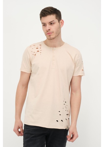 Erkek Düğmeli Yırtık Detaylı Kısa Kollu Basic T-Shirt fiyatları