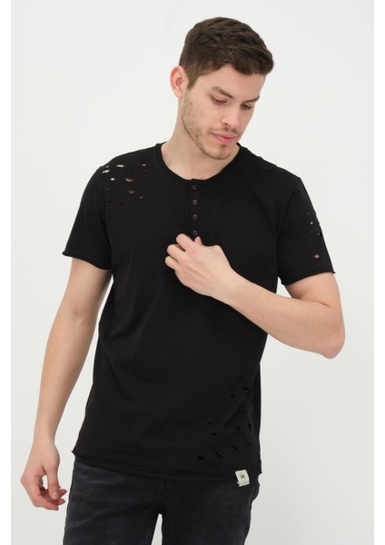 Erkek Düğmeli Yırtık Detaylı Kısa Kollu Basic T-Shirt