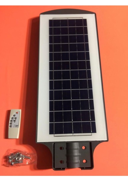 Güneş Enerjili Hareket Sensörlü Kumandalı IP67 Su Geçirmez Alüminyum Gövdeli Bahçe Projektör modelleri