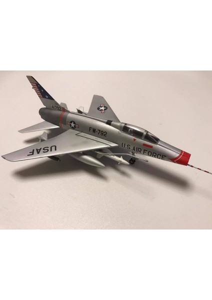 North American F-100 C Super Sabre Pm Model Avcı-Bombardıman Uçağı Demonte Plastik Maketi