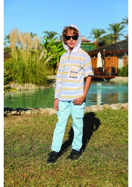 Erkek Çocuk Kapüşonlu Mavi Çizgili Gömlek – %100 Pamuk, Esnek ve İnce Kumaş