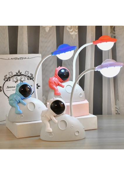 Astronot Masa Lambası Usb Şarj Edilebilir LED Lamba Uzay Adamı