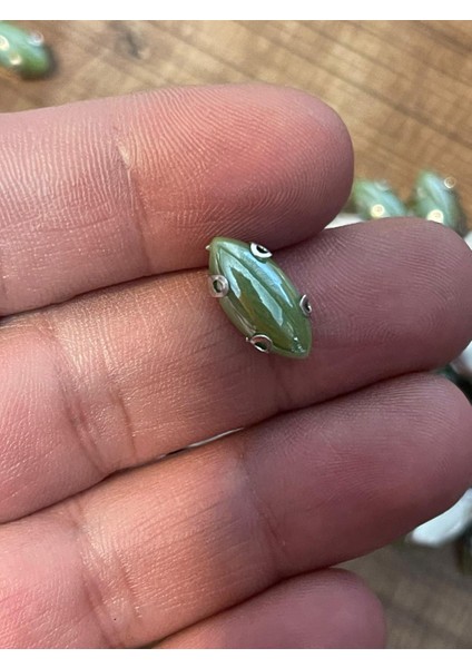 1 cm 5 mm Sedef Yeşil Kasalı Dikme Damla Taş Boncuk (50 Adet)