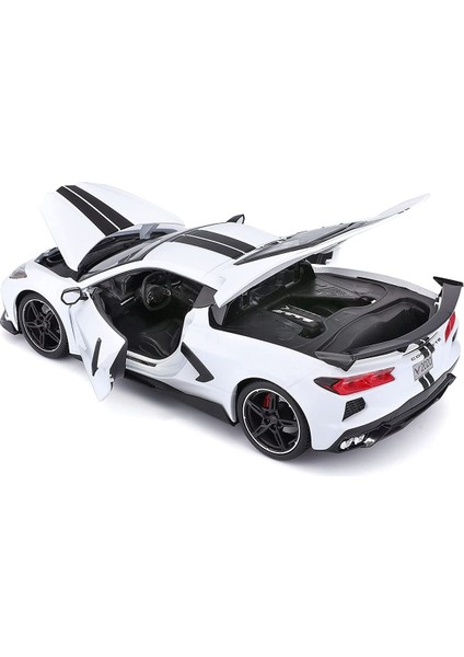 1/24 2020 Chevrolet Corvette Stingray Coupe - Beyaz