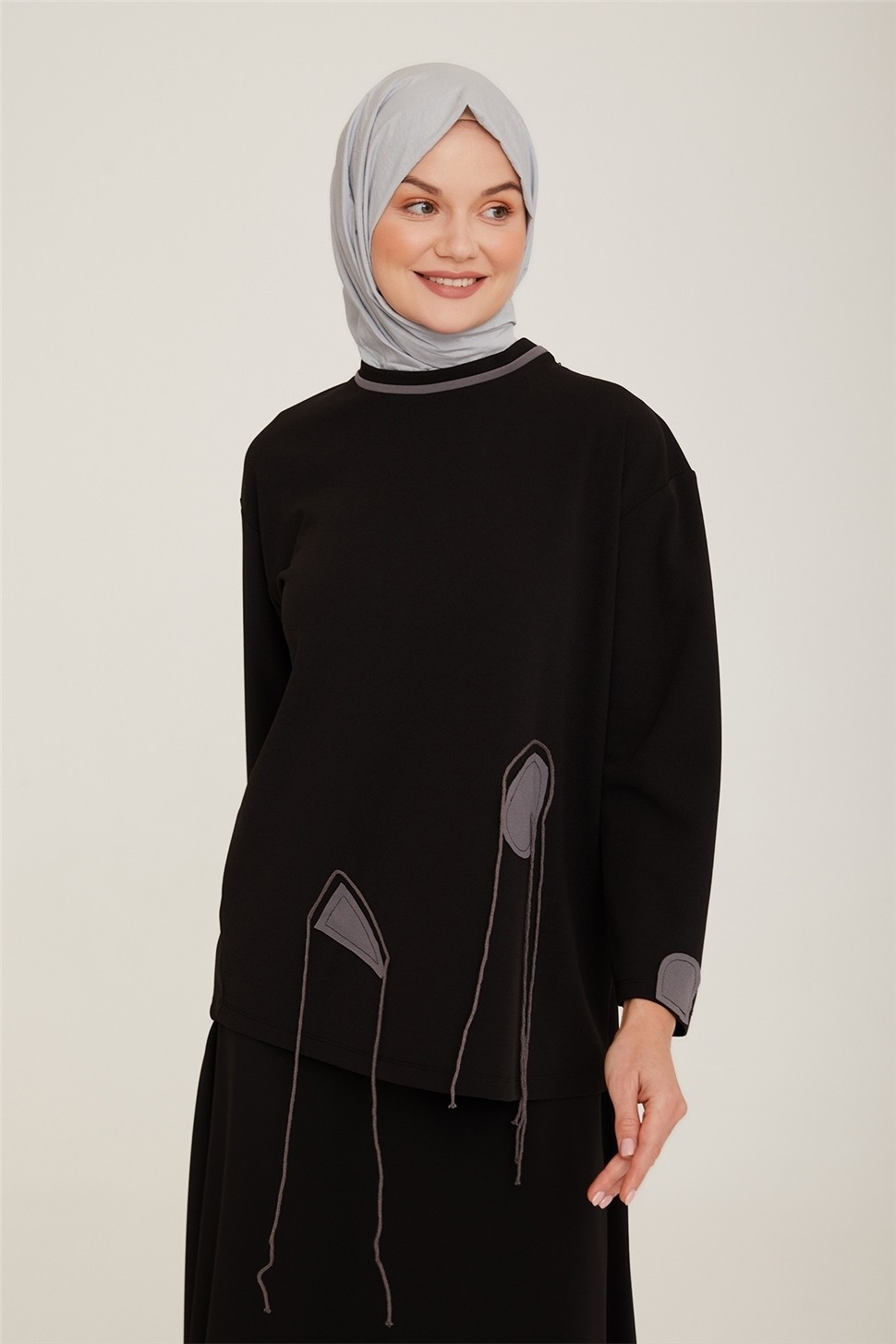 Armine Işlemeli Sweatshirt 22K3213 Siyah görsel 5