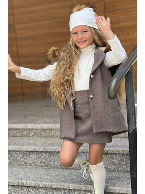 Riccotarz Kız Çocuk Eteği Üstü Kürk Kapuşonlu Kolsuz Yeleği Şapkalı Tişörtlü Alt-Üst Takım 2-10 Yaş