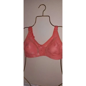 Kadın Dantel Detaylı Büyük Beden D Cup Toparlayıcı Rahat Sütyen