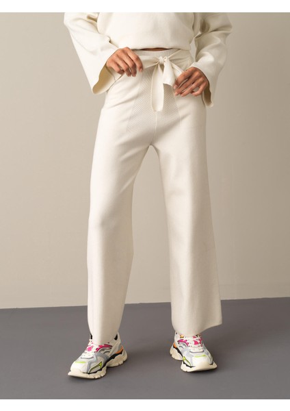 Kadın Ekru Regular Fit Triko Pantolon fiyatları