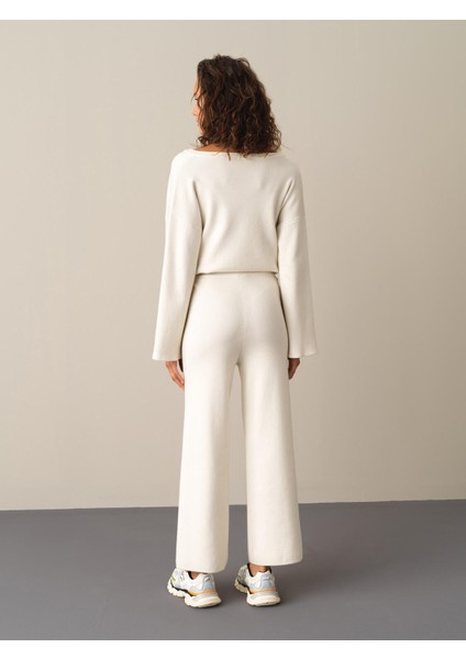 Kadın Ekru Regular Fit Triko Pantolon fırsatları
