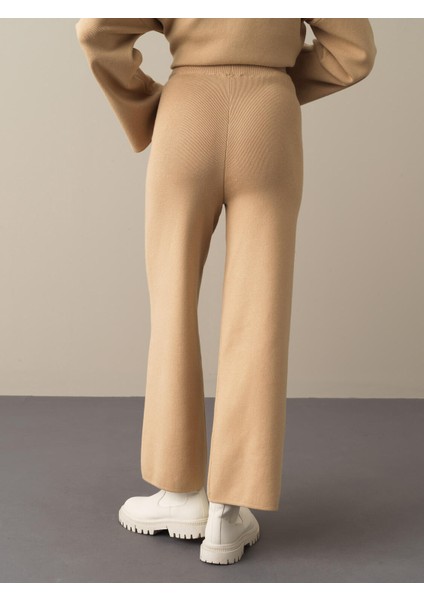 Kadın Bej Regular Fit Triko Pantolon indirimleri