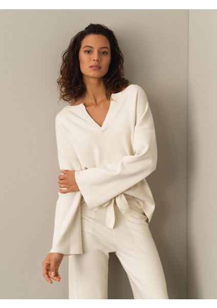 Kadın Ekru Oversize Kazak fırsatları