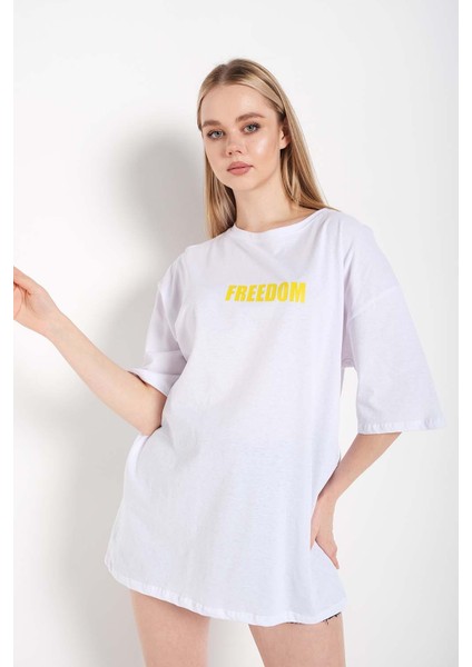 Kadın Oversize Freedom Baskılı T-Shirt