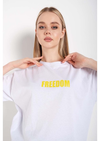 Kadın Oversize Freedom Baskılı T-Shirt