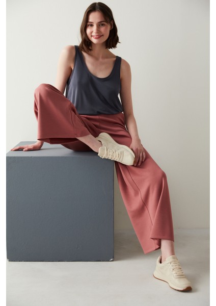 Geniş Paçalı Jogger Pantolon