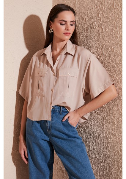 Pamuklu Oversize Çift Cepli Kısa Kol Gömlek Bayan Gömlek 6234786