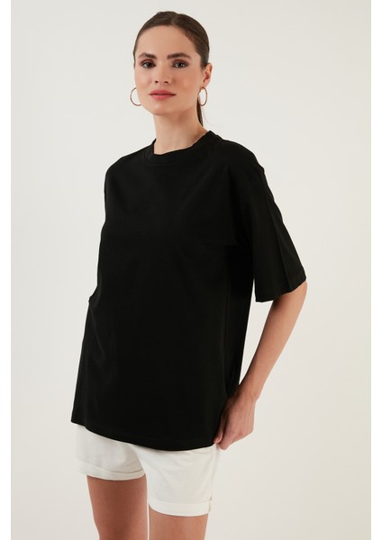 Pamuklu Oversize Bisiklet Yaka T Shirt Bayan T Shirt 5864562 modelleri