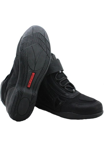 Macan Air Bot Siyah fırsatları