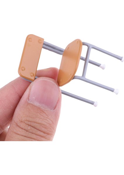 Vintage Metal Okul Masa Sandalyesi Bebekler Için Set Mobilya Mini Aksiyon (Yurt Dışından)