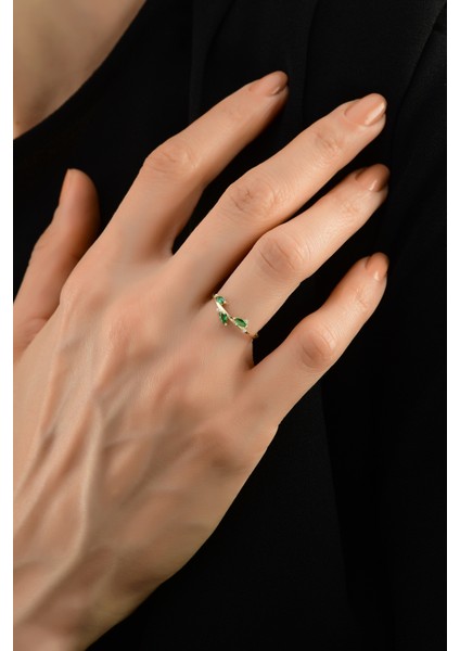 Yeşil Damla Taşlı Çıtır Altın Yüzük CGKYZK0084 fırsatları