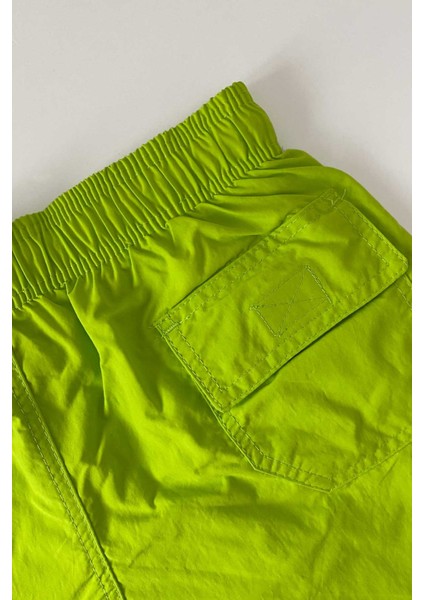 104 Fıstık Yeşili Erkek Çocuk Deniz Şortu modelleri