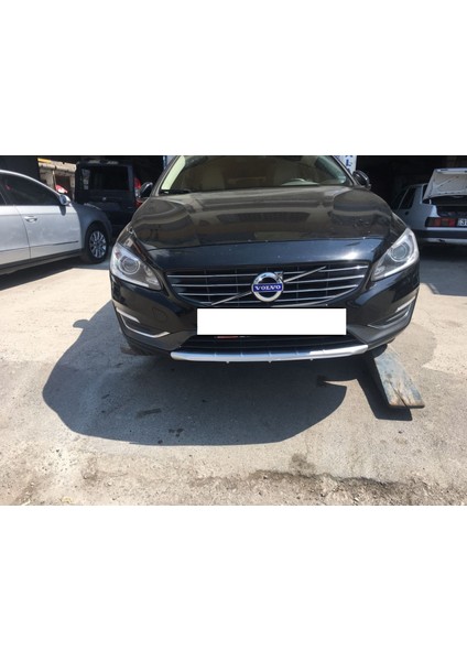 Volvo S60 Ön Difüzör (Makyajlı Kasa ) 2014-