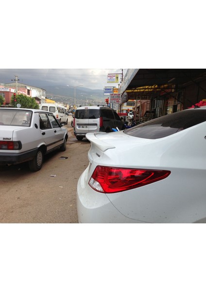 Hyundai Accent Blue Spoiler Bagaj Üsüt Aanatomik Boyalı modelleri