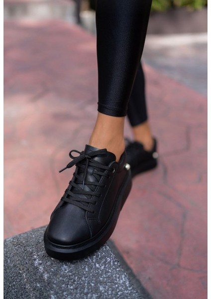 Siyah Bağcıklı Inci Detaylı Kalın Taban Spor Ayakkabı modelleri