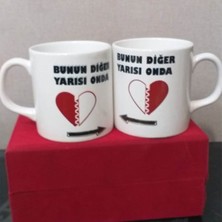 Kupa Burada Aşk Sevgili Çift Kupaları  (Iki Adet Gönderilecektir.)