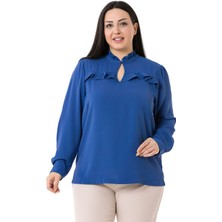 Disentis Modest Büyük Beden Yaka ve Göğüste Fırfır Detaylı Yanı Yırtmaçlı Indigo Bluz