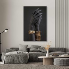 Gold Aksesuarlı El Kadıni Altın Takı Modern Dikey Kanvas Tablo