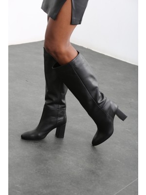 5in1Canpolat Siyah Topuklu Çizme 22330