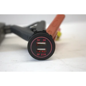 Aracım Oto Aksesuar DC10-30W Dusb 5/v 1/a 2.1A Red