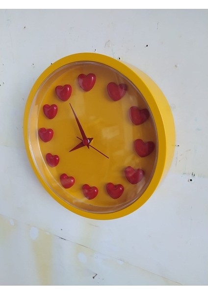Sarı Kırmızı Taraftar Kalpli 3D Duvar Salon Ofis Saati 22 cm Plastik fiyatları