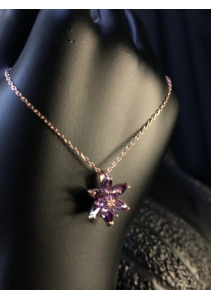 Lotus Çiçeği Serisi Mor Taşlı Roze Renk 925 Ayar Gümüş Kolye fırsatları