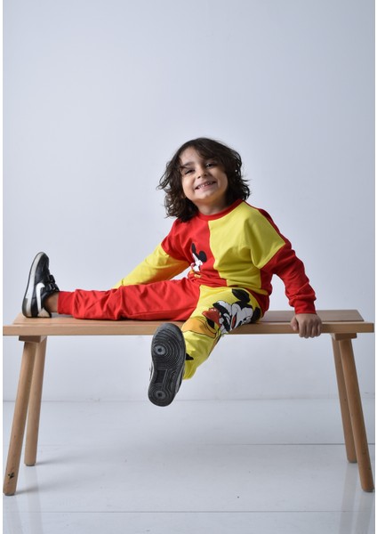 Erkek Çocuk Baskılı Eşofman Takımı fırsatları