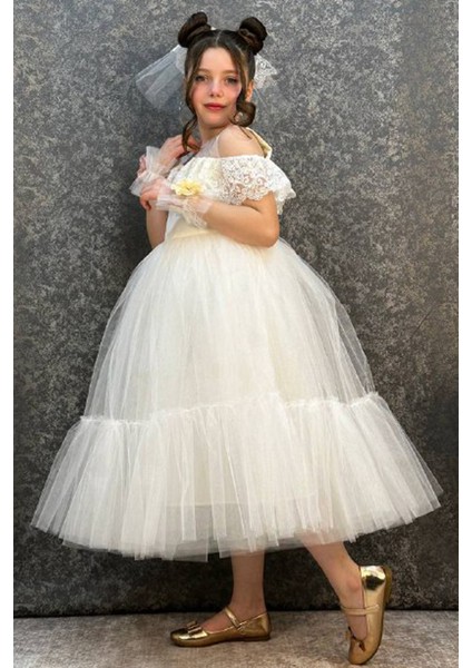 Kız Çocuk Toka ve Bileklerinde Gül Detaylı Beyaz Abiye 6-9 Yaş indirimleri