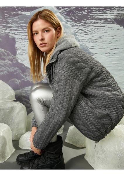 Şahika Ercümen x Koton - Örgü Görünümlü Cepli Fermuarlı Ceket modelleri