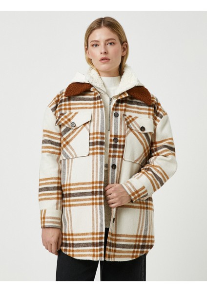 Şahika Ercümen x Koton - Düğmeli Cepli Oversize Gömlek Ceket fırsatları