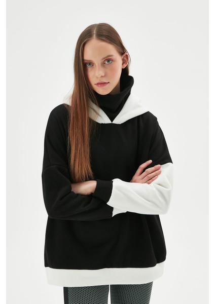 Kadın Siyah Beyaz Dik Yakalı Oversize Hoodie