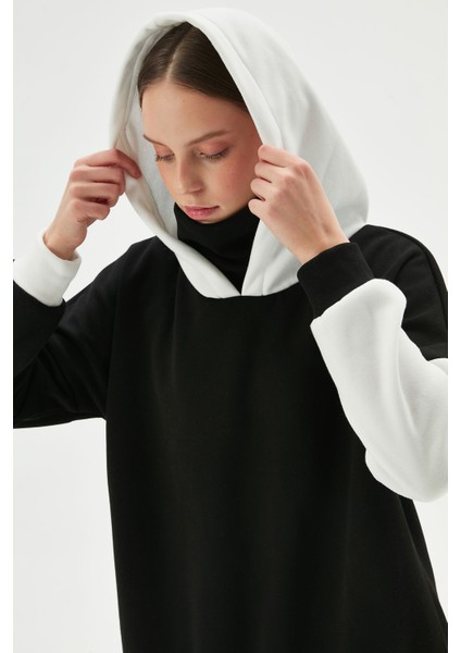 Kadın Siyah Beyaz Dik Yakalı Oversize Hoodie modelleri