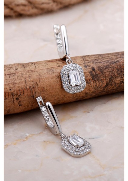 Baget Rodyumlu Gümüş Küpe 6053